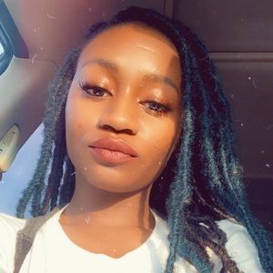 Meet your Posher, Esther